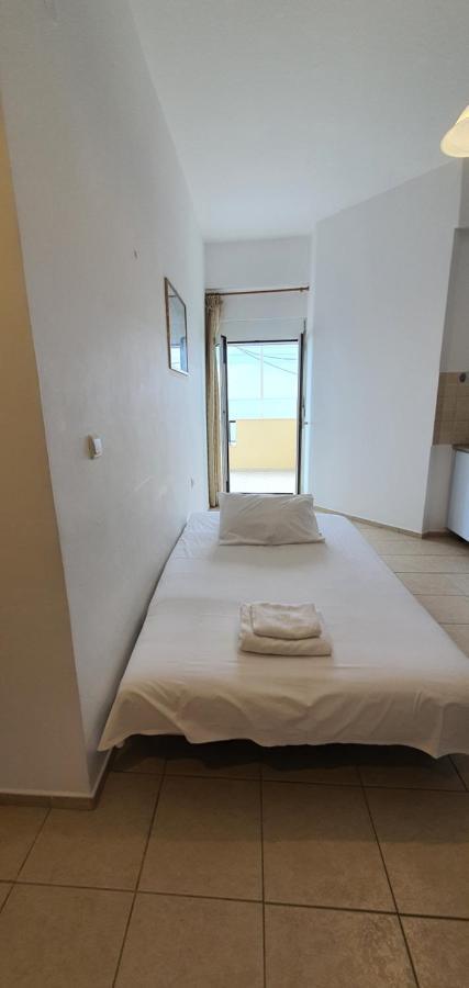 Eirini Apts On The Beach Psari Forada Bagian luar foto