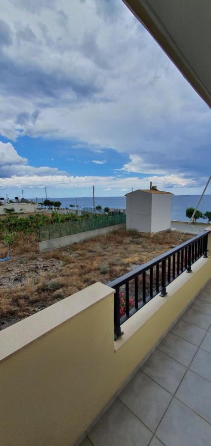 Eirini Apts On The Beach Psari Forada Bagian luar foto