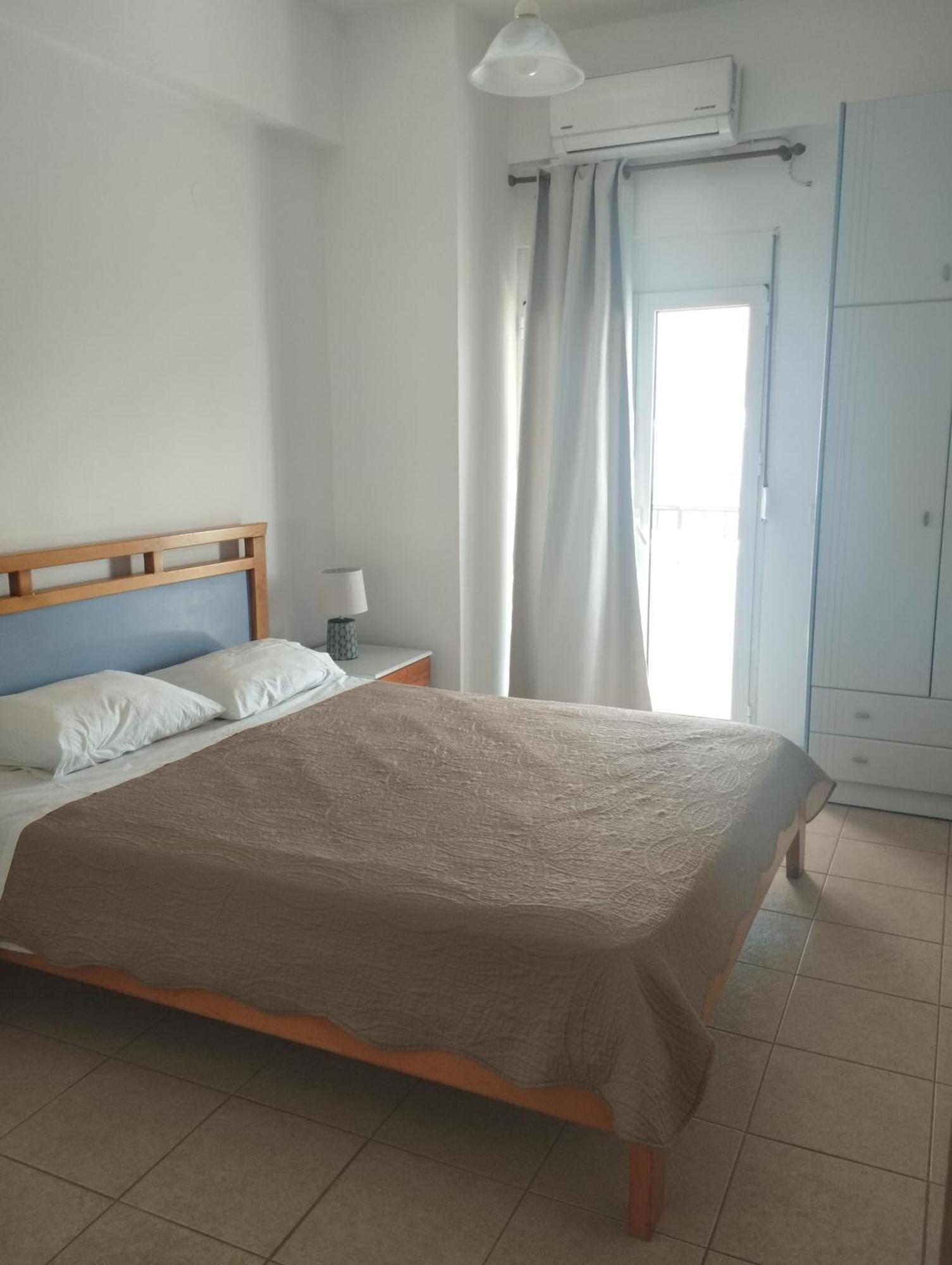 Eirini Apts On The Beach Psari Forada Ruang foto