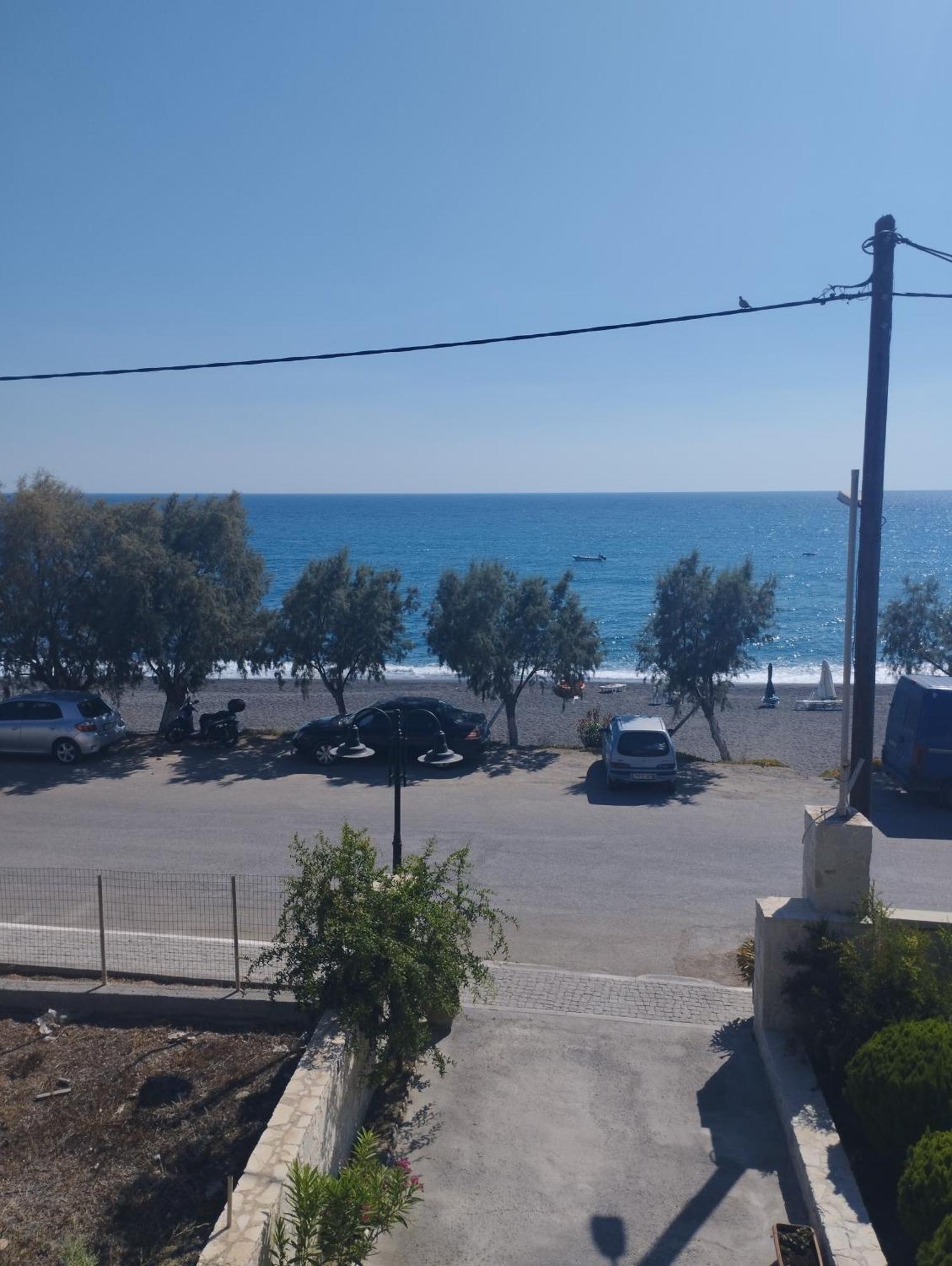 Eirini Apts On The Beach Psari Forada Ruang foto