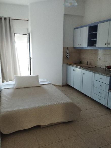Eirini Apts On The Beach Psari Forada Bagian luar foto